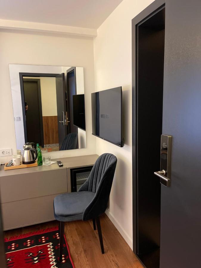 Etnomania Boutique Hotel Pristina Exteriör bild