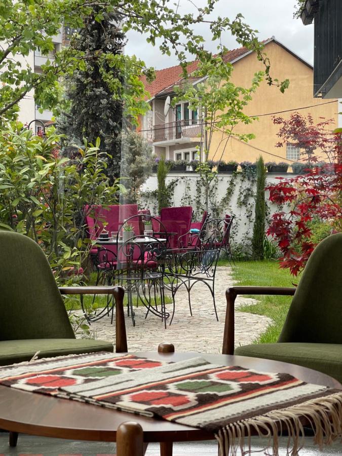 Etnomania Boutique Hotel Pristina Exteriör bild