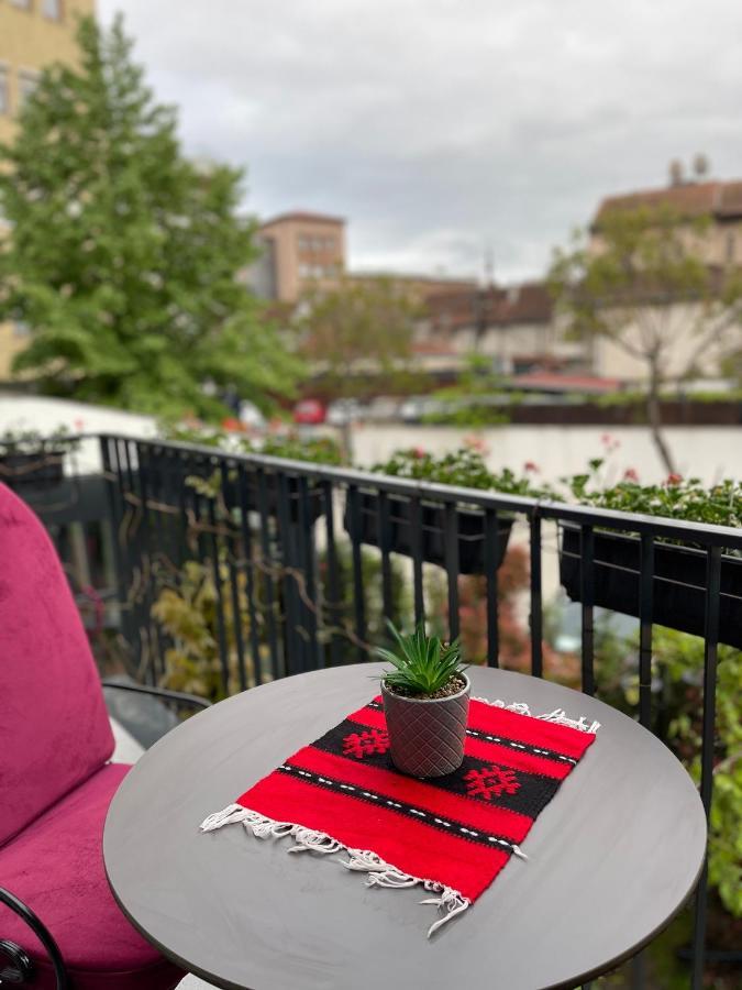 Etnomania Boutique Hotel Pristina Exteriör bild