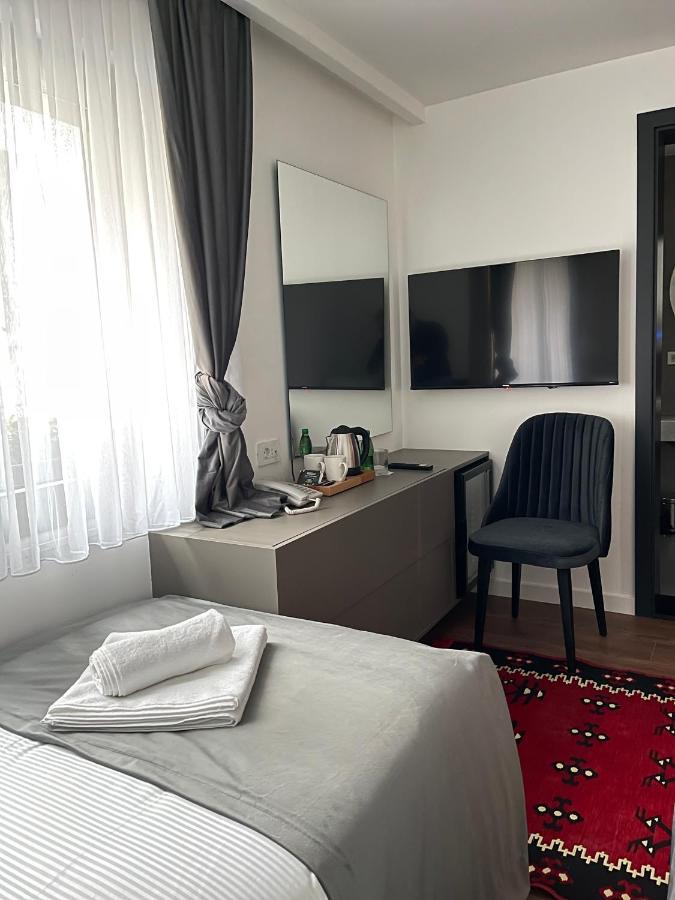 Etnomania Boutique Hotel Pristina Exteriör bild