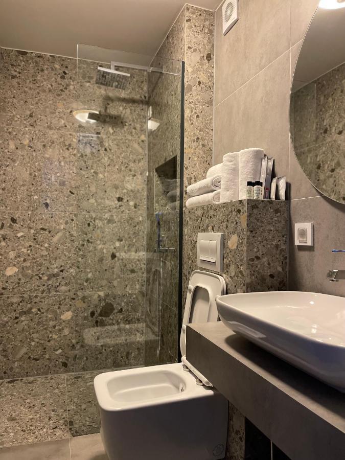 Etnomania Boutique Hotel Pristina Exteriör bild