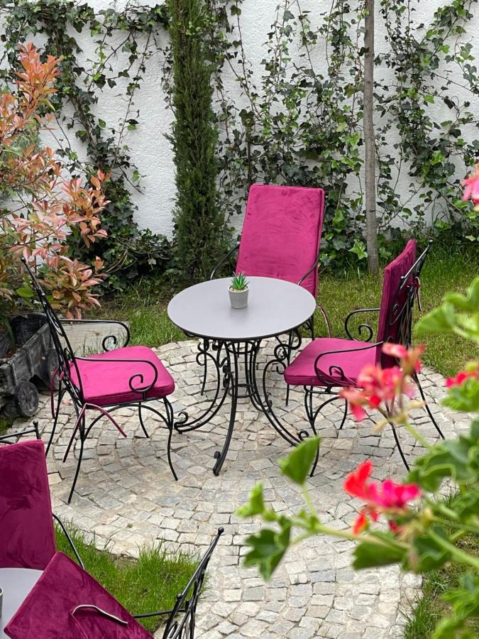 Etnomania Boutique Hotel Pristina Exteriör bild