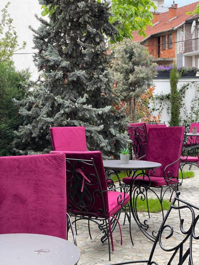 Etnomania Boutique Hotel Pristina Exteriör bild