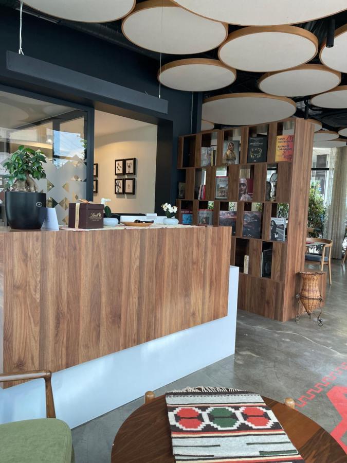 Etnomania Boutique Hotel Pristina Exteriör bild