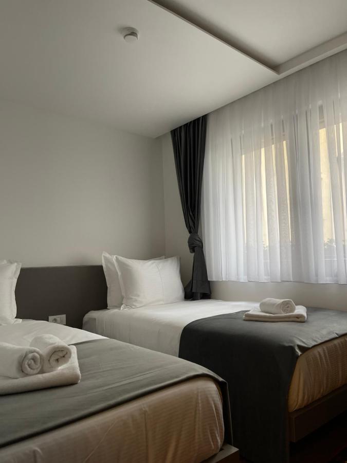 Etnomania Boutique Hotel Pristina Exteriör bild